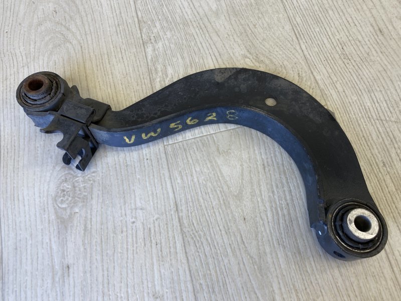 Рычаг задней подвески поперечный верхний VOLKSWAGEN BEETLE 11-19 5C1 2.5 CBUA