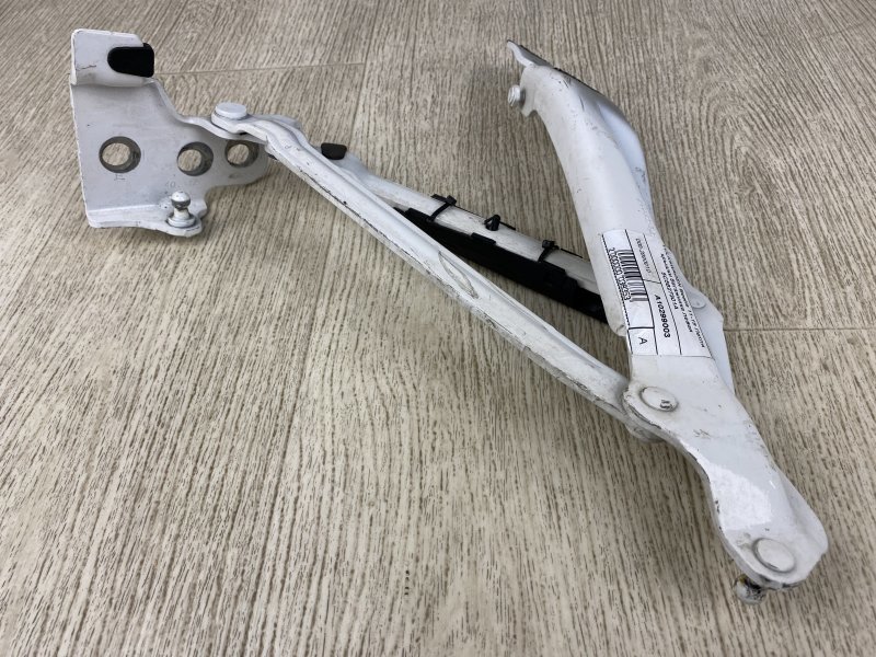 Петля крышки багажника правая BEETLE 11-19 2012 5C1 2.5 CBUA