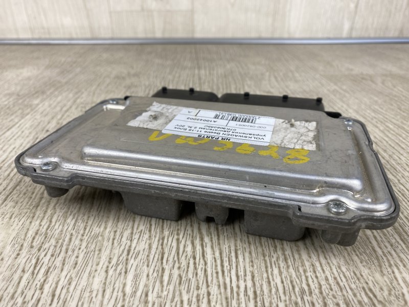 Блок управления двигателем BEETLE 11-19 2012 5C1 2.5 CBUA