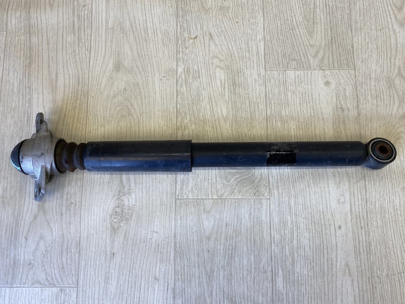 Амортизатор задний BEETLE 11-19 2012 5C1 2.5 CBUA Амортизатор задний BEETLE 11-19 2012 5C1 2.5 CBUA