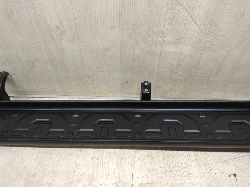 Подножка правая TOYOTA 4RUNNER 10-16 GRN285 4.0 1GRFE