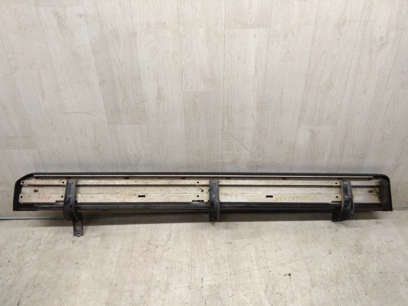 Подножка правая 4RUNNER 10-16 2016 GRN285 4.0 1GRFE