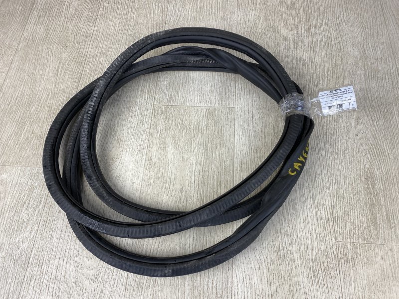 Уплотнитель двери PORSCHE CAYENNE 10-18 2010 958 3.0 M06.EC 958 537 365 00 Б/У