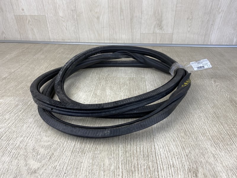 Уплотнитель двери CAYENNE 10-18 2010 958 3.0 M06.EC