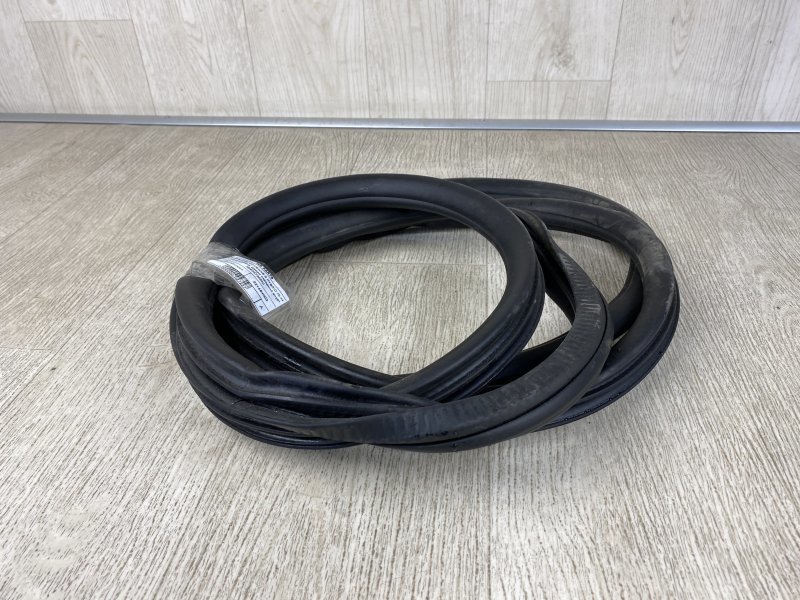 Уплотнитель двери CAYENNE 10-18 2010 958 3.0 M06.EC