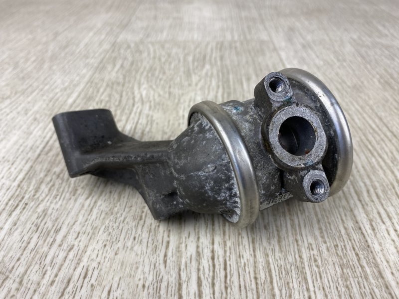 Клапан вентиляции картерных газов правый CAYENNE 10-18 2010 958 3.0 M06.EC