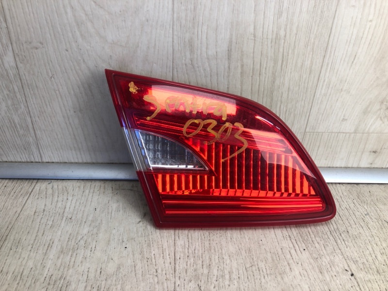 Фонарь внутренний задний левый NISSAN SENTRA B17 12-21 2017 B17 1.8 MRA8DE 26555-3YU5A Б/У