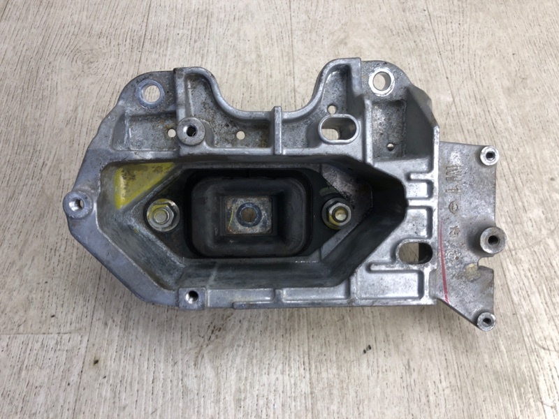 Подушка АКПП SENTRA B17 12-21 2017 B17 1.8 MRA8DE