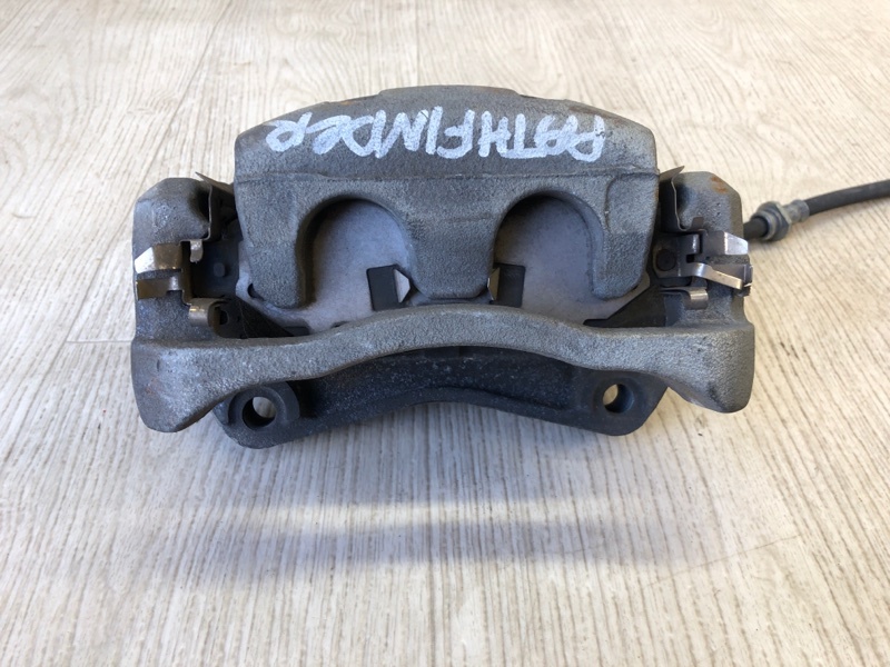 Суппорт тормозной передний левый PATHFINDER R52 12-21 2016 R52 3.5 VQ35DD