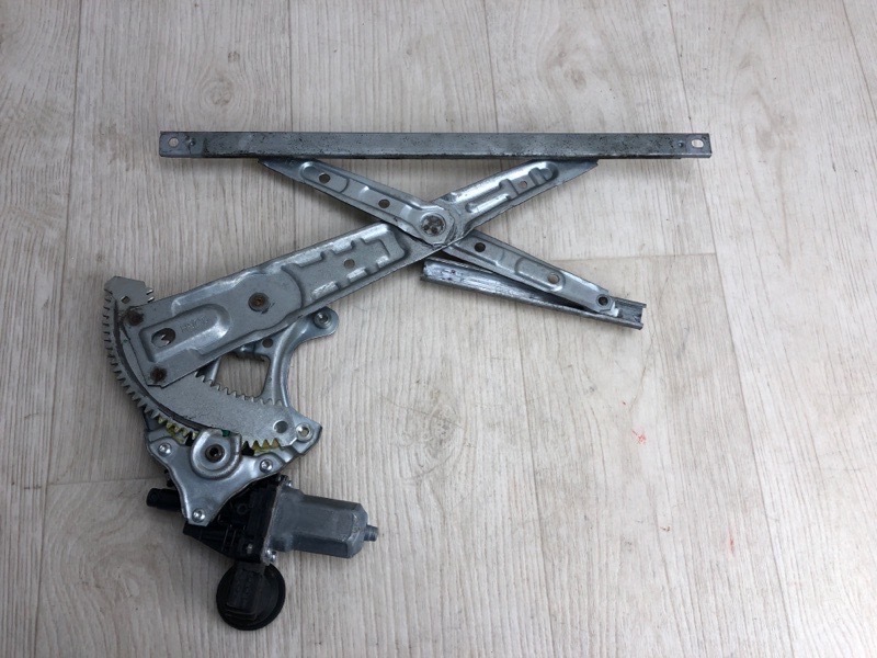 Стеклоподъемник задний правый NISSAN PATHFINDER R52 12-21 R52 3.5 VQ35DD