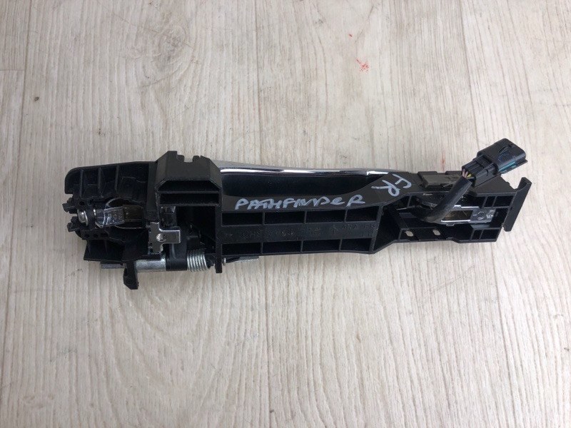 Ручка двери наружная передняя правая PATHFINDER R52 12-21 2016 R52 3.5 VQ35DD Ручка двери наружная передняя правая PATHFINDER R52 12-21 2016 R52 3.5 VQ35DD