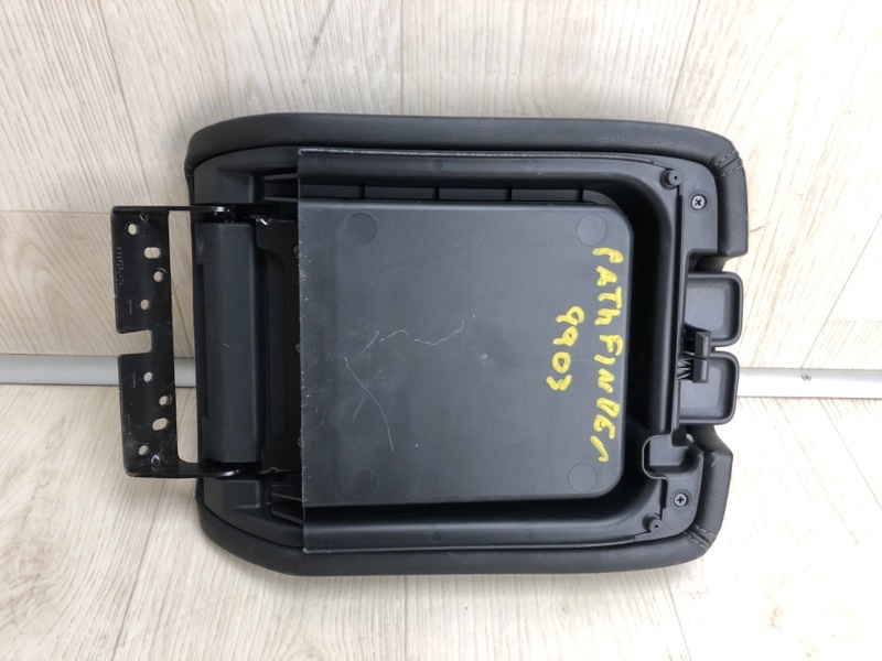 Подлокотник PATHFINDER R52 12-21 2016 R52 3.5 VQ35DD