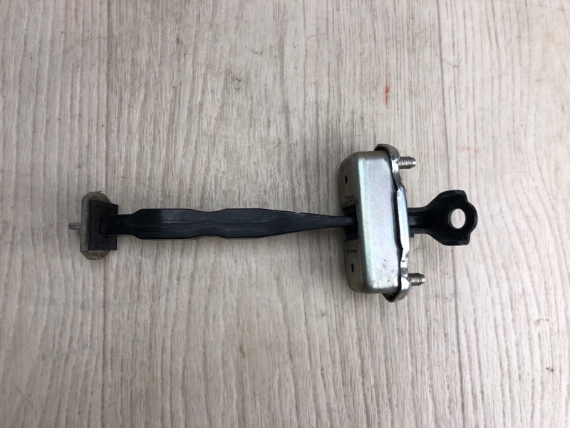 Ограничитель двери задний NISSAN PATHFINDER R52 12-21 2016 R52 3.5 VQ35DD 82430-3JA0A Б/У