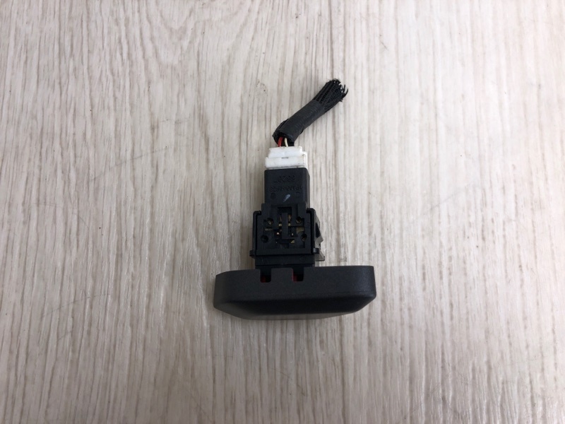 Кнопка аварийной сигнализации PATHFINDER R52 12-21 2016 R52 3.5 VQ35DD