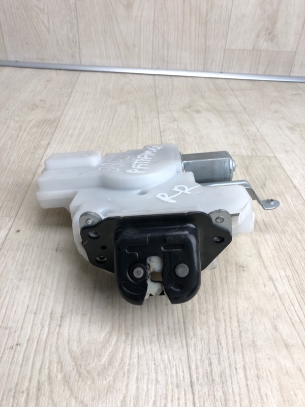 Замок крышки багажника PATHFINDER R52 12-21 2016 R52 3.5 VQ35DD