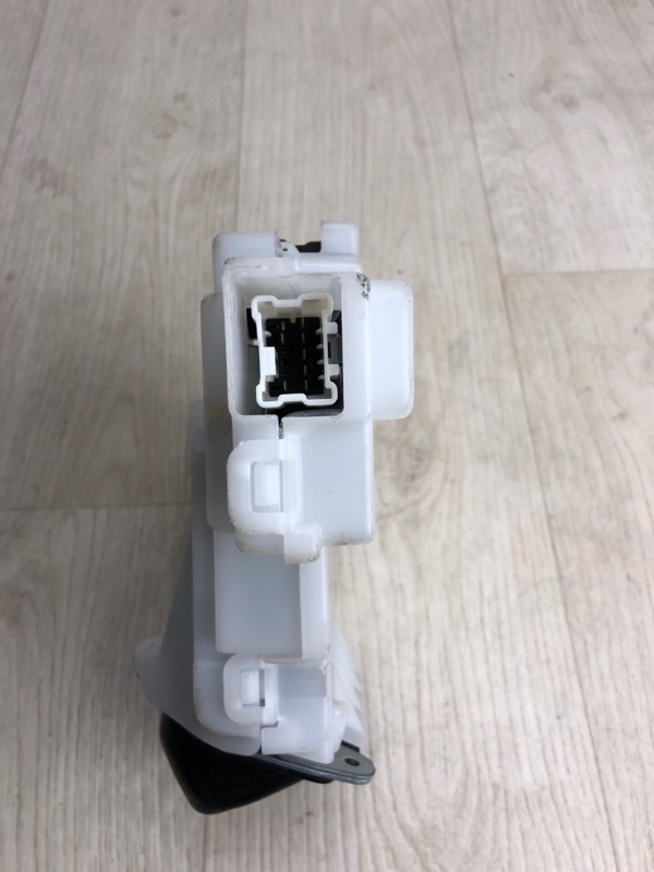 Замок крышки багажника PATHFINDER R52 12-21 2016 R52 3.5 VQ35DD