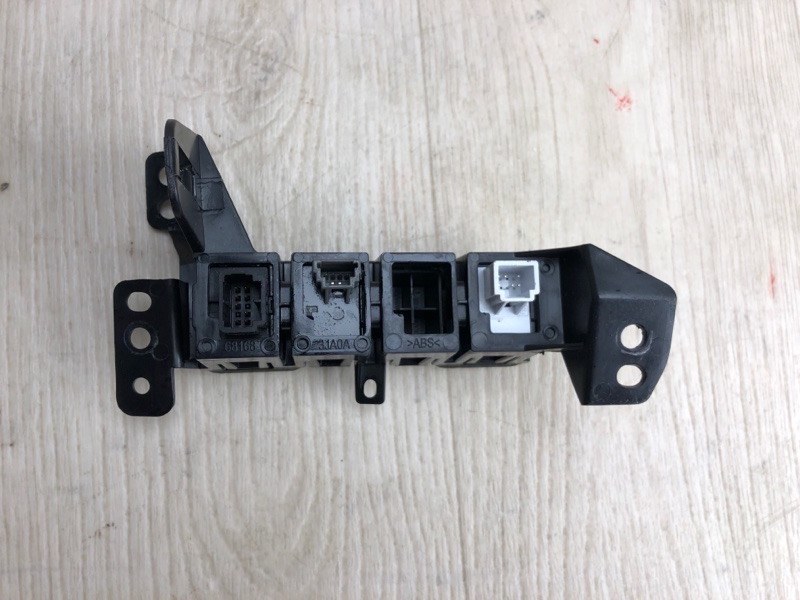 Блок кнопок торпедо PATHFINDER R52 12-21 2016 R52 3.5 VQ35DD Блок кнопок торпедо PATHFINDER R52 12-21 2016 R52 3.5 VQ35DD