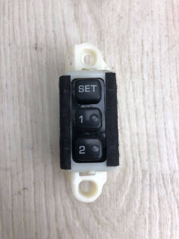 Запчасть блок кнопок памяти сидений левый NISSAN PATHFINDER R52 12-21 2016 R52 3.5 VQ35DD 25491-9PJ0A Б/У Блок кнопок памяти сидений левый NISSAN PATHFINDER R52 12-21 2016 R52 3.5 VQ35DD 25491-9PJ0A Б/У