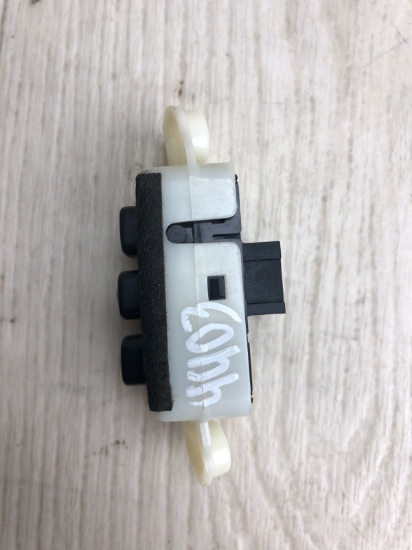 Блок кнопок памяти сидений левый PATHFINDER R52 12-21 2016 R52 3.5 VQ35DD Блок кнопок памяти сидений левый PATHFINDER R52 12-21 2016 R52 3.5 VQ35DD