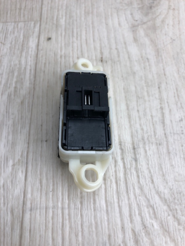 Блок кнопок памяти сидений левый NISSAN PATHFINDER R52 12-21 R52 3.5 VQ35DD Блок кнопок памяти сидений левый NISSAN PATHFINDER R52 12-21 R52 3.5 VQ35DD