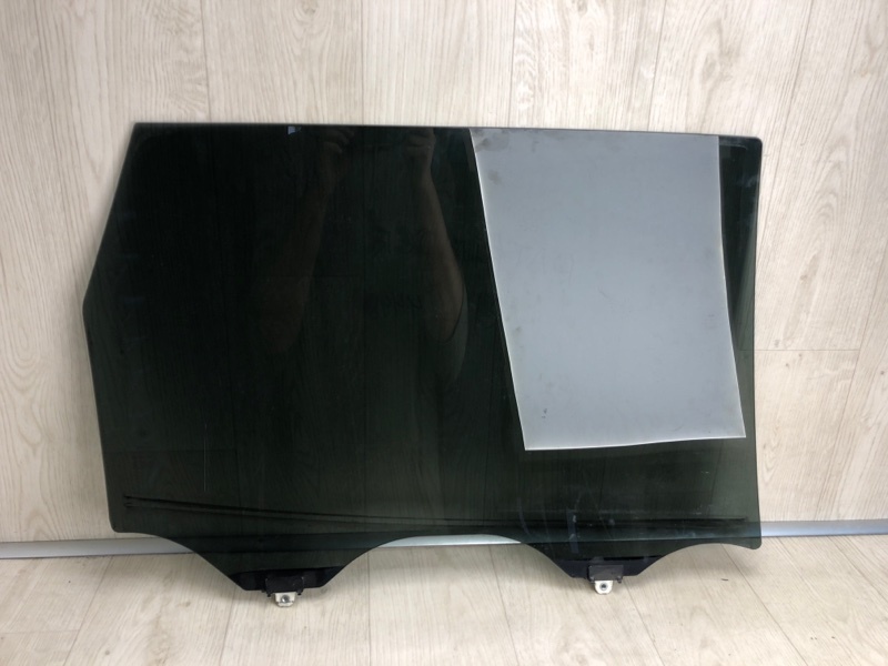 Стекло двери заднее левое NISSAN PATHFINDER R52 12-21 R52 3.5 VQ35DD