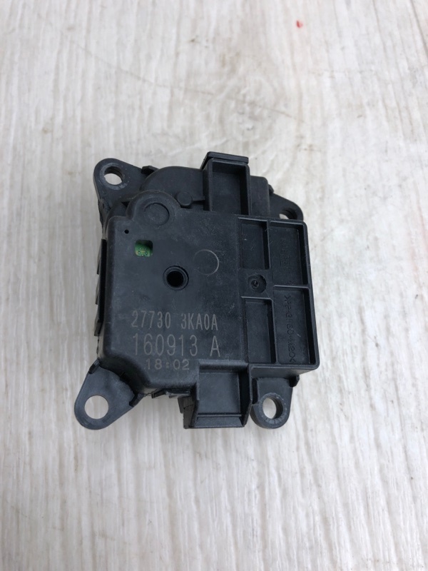 Моторчик заслонки печки PATHFINDER R52 12-21 2016 R52 3.5 VQ35DD