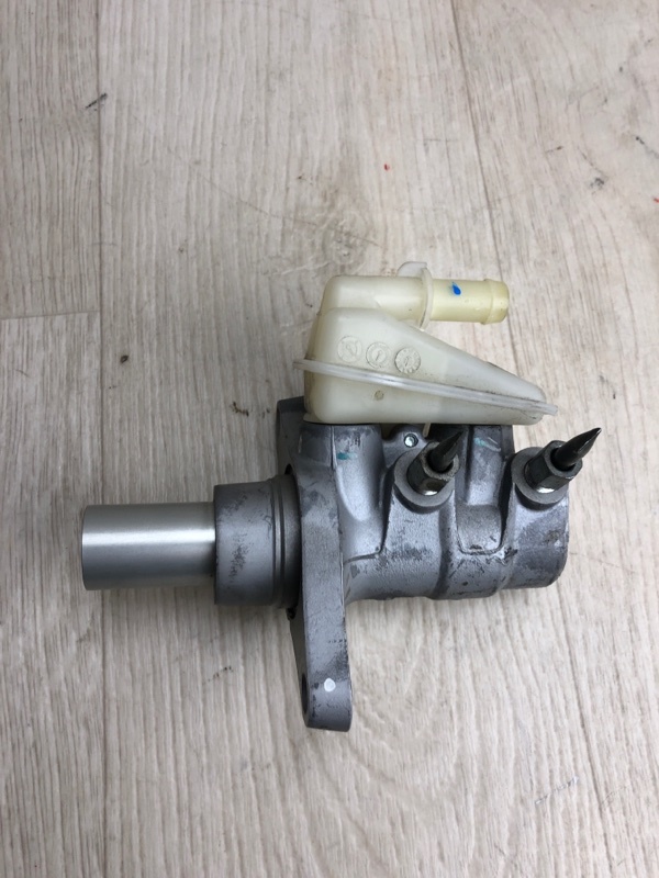 Главный тормозной цилиндр NISSAN PATHFINDER R52 12-21 2016 R52 3.5 VQ35DD 46010-3JA0C Б/У