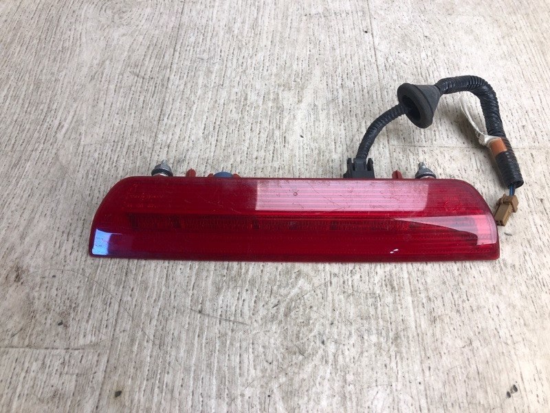 Стоп-сигнал NISSAN PATHFINDER R52 12-21 2014 R52 3.5 VQ35DE 26590-3JA0A Б/У