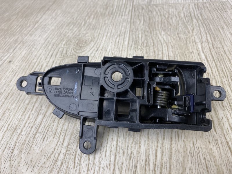 Ручка двери внутренняя передняя левая NV200 USA 13- 2015 M20XUS 2.0 MR20DE