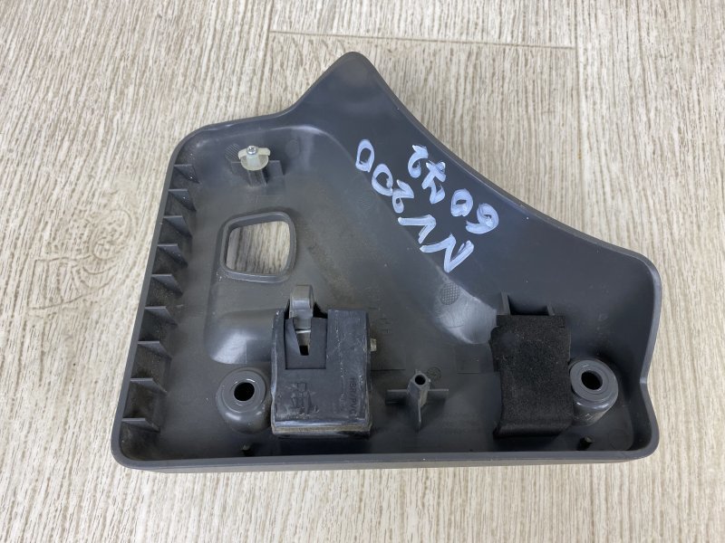 Ручка двери внутренняя правая NV200 USA 13- 2015 M20XUS 2.0 MR20DE