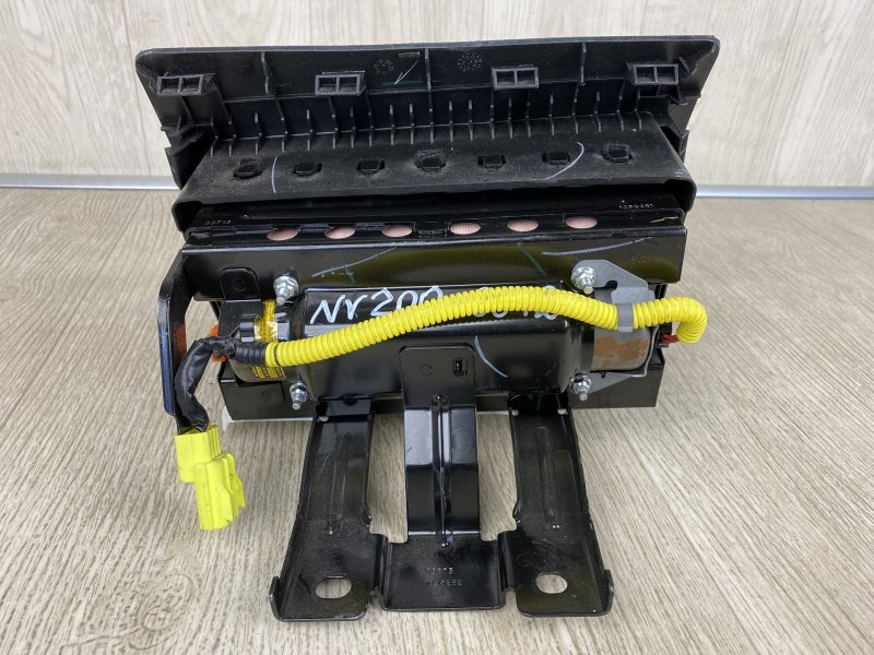 Подушка безопасности пассажира правая NV200 USA 13- 2015 M20XUS 2.0 MR20DE