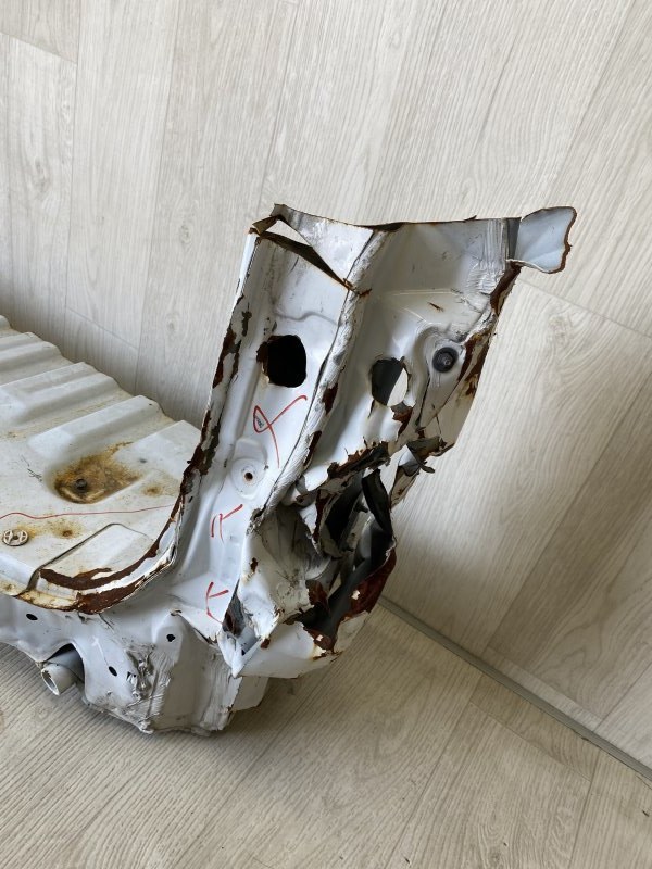 Задняя панель кузова NV200 USA 13- 2015 M20XUS 2.0 MR20DE