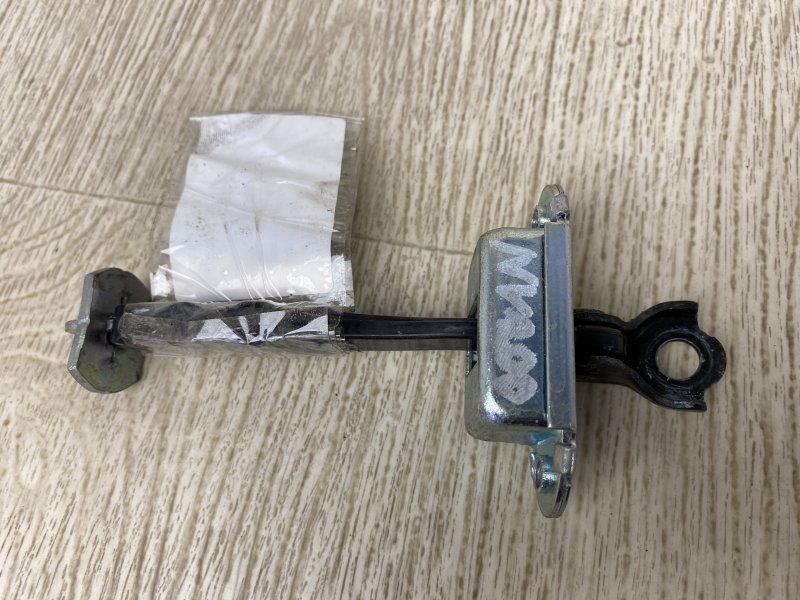 Ограничитель двери передний NV200 USA 13- 2015 M20XUS 2.0 MR20DE