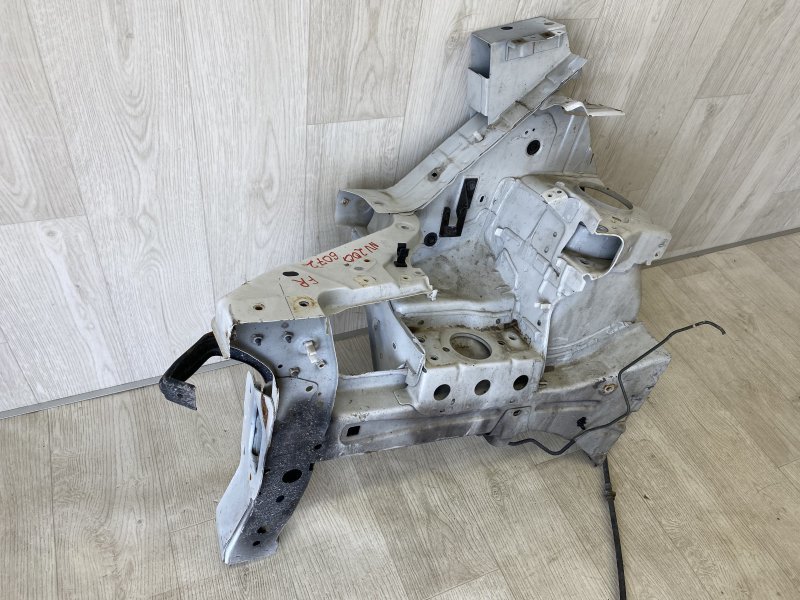 Лонжерон передний правый NISSAN NV200 USA 13- M20XUS 2.0 MR20DE