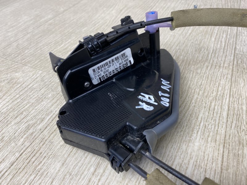 Замок двери передний правый NISSAN NV200 USA 13- M20XUS 2.0 MR20DE