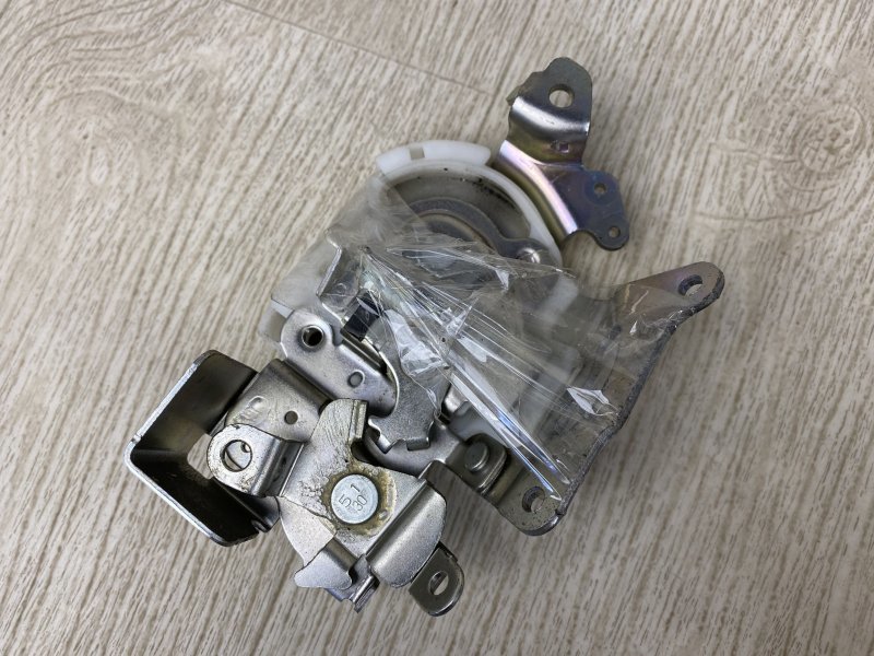 Замок двери боковой правый NV200 USA 13- 2015 M20XUS 2.0 MR20DE