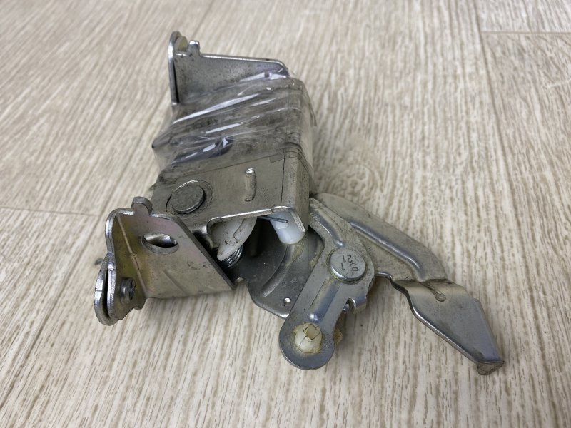 Замок двери боковой левый NV200 USA 13- 2015 M20XUS 2.0 MR20DE Замок двери боковой левый NV200 USA 13- 2015 M20XUS 2.0 MR20DE