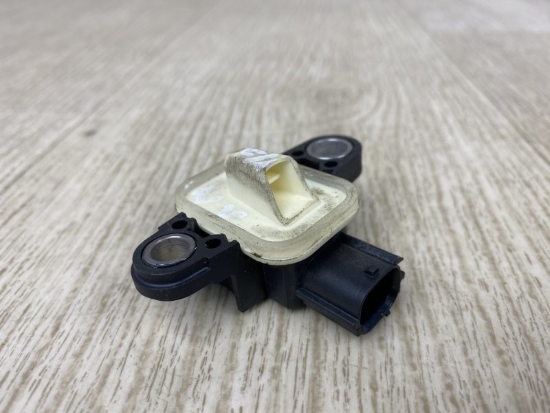 Датчик удара NISSAN NV200 USA 13- 2015 M20XUS 2.0 MR20DE 98836-1MA0A Б/У