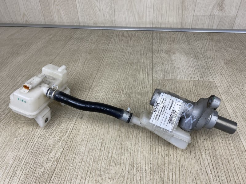 Главный тормозной цилиндр NISSAN NV200 USA 13- 2015 M20XUS 2.0 MR20DE 46010-3LM0A Б/У