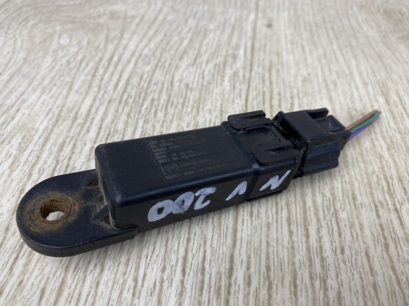 Антенна NISSAN NV200 USA 13- 2015 M20XUS 2.0 MR20DE 40740-EH10A Б/У