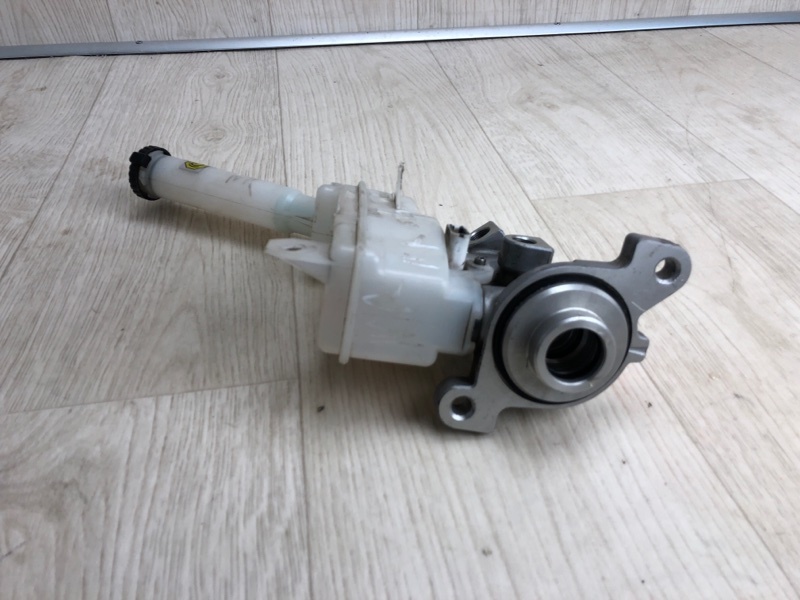Главный тормозной цилиндр NISSAN JUKE 10-19 F15 1.6 MR16DDT Главный тормозной цилиндр NISSAN JUKE 10-19 F15 1.6 MR16DDT