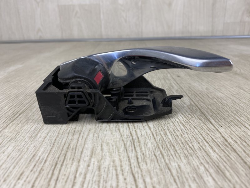 Ручка двери внутренняя правая MAZDA 6 GJ 12- GJ 2.5 PYY1 Ручка двери внутренняя правая MAZDA 6 GJ 12- GJ 2.5 PYY1