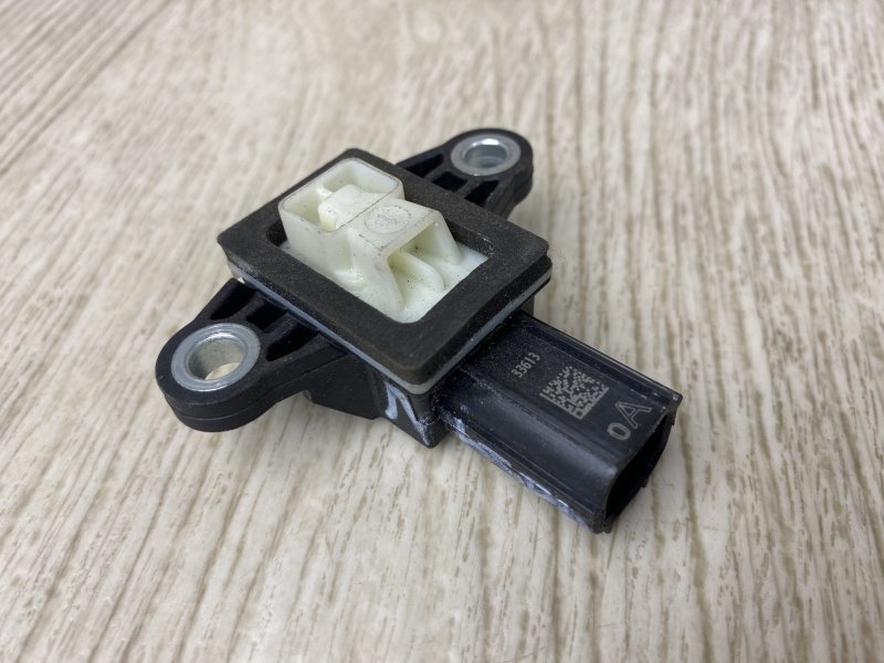 Запчасть датчик удара MAZDA 6 GJ 12- 2015 GJ 2.5 PYY1 KD35-57-KC0 Б/У Датчик удара MAZDA 6 GJ 12- 2015 GJ 2.5 PYY1 KD35-57-KC0 Б/У