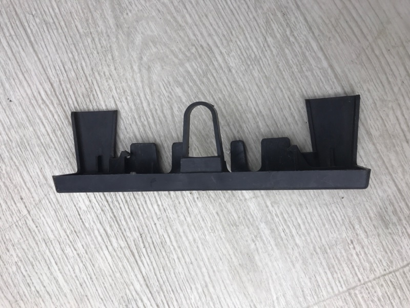 Накладка передней панели верх 3 BM 13-19 2017 BM 2.0 PE-VPS Накладка передней панели верх 3 BM 13-19 2017 BM 2.0 PE-VPS