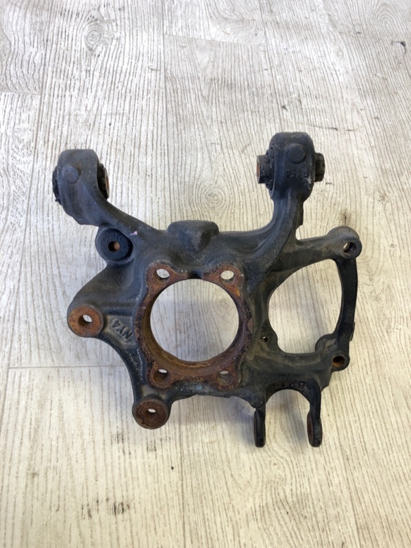 Цапфа задняя левая MAZDA 3 BM 13-19 BM 2.0 PE-VPS Цапфа задняя левая MAZDA 3 BM 13-19 BM 2.0 PE-VPS