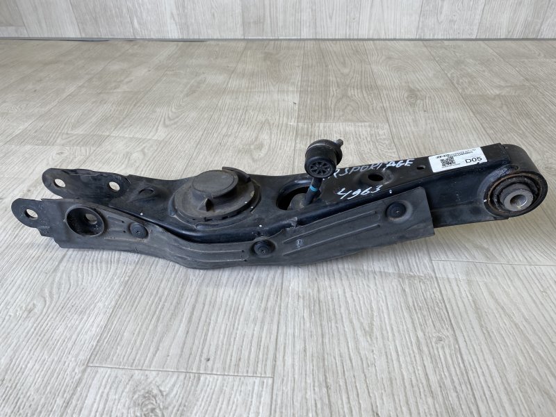 Рычаг задней подвески поперечный нижний правый SPORTAGE QL 15-21 2017 QL 2.4 G4KJ Рычаг задней подвески поперечный нижний правый SPORTAGE QL 15-21 2017 QL 2.4 G4KJ