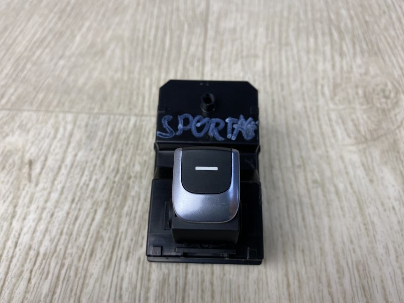 Кнопка стеклоподъемника задняя KIA SPORTAGE QL 15-21 2017 QL 2.4 G4KJ 93581-D9100 Б/У