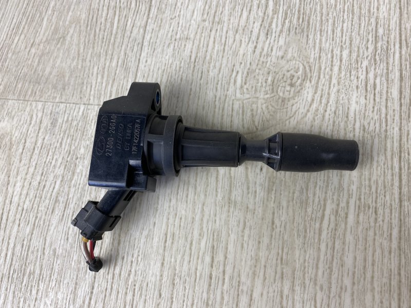 Запчасть катушка зажигания KIA SPORTAGE QL 15-21 2017 QL 2.4 G4KJ 27300-2GGA0 Б/У Катушка зажигания KIA SPORTAGE QL 15-21 2017 QL 2.4 G4KJ 27300-2GGA0 Б/У