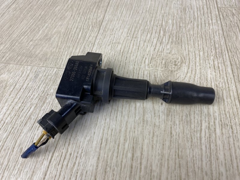 Запчасть катушка зажигания KIA SPORTAGE QL 15-21 2017 QL 2.4 G4KJ 27300-2GGA0 Б/У Катушка зажигания KIA SPORTAGE QL 15-21 2017 QL 2.4 G4KJ 27300-2GGA0 Б/У