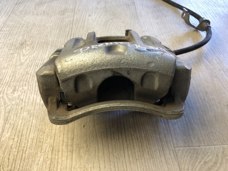 Суппорт тормозной передний левый SORENTO UM 14- 2015 UM 2.4 G4KJ